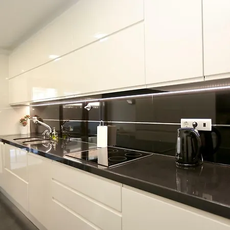 Apartment Like-home-t1 Apt-best Place-parque Nacoes Lisbon